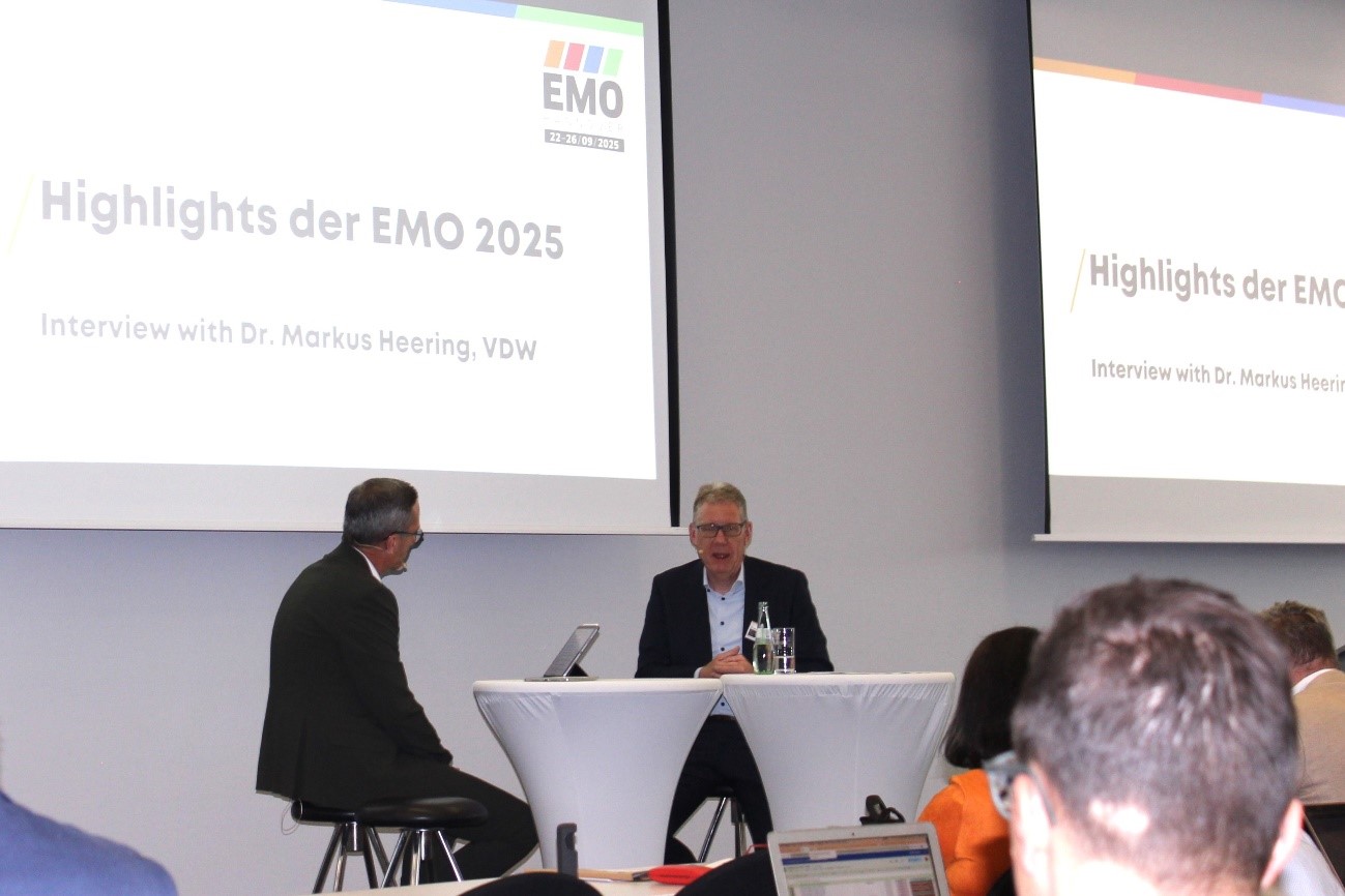 インタビューに答えてEMO 2025の見どころを語るヘーリング氏　bmtベアリング＆モーション・テック
