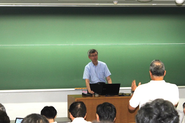 TRAMI　第7回産学連携講座　講演する戸井氏　bmt　ベアリング＆モーション・テック
