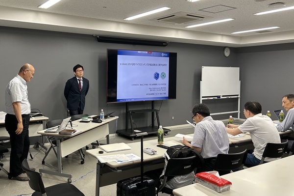 Rtec-Instruments　公聴会で博士論文研究の成果について発表する國井氏　bmt　ベアリング＆モーション・テック