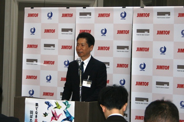 JIMTOF2026の見どころ紹介　挨拶する岩瀬氏　bmt　ベアリング＆モーション・テック